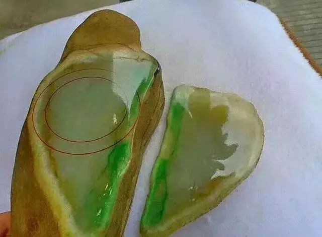 
                大马坎黄加绿原石，加工出简直美如画
   第2张