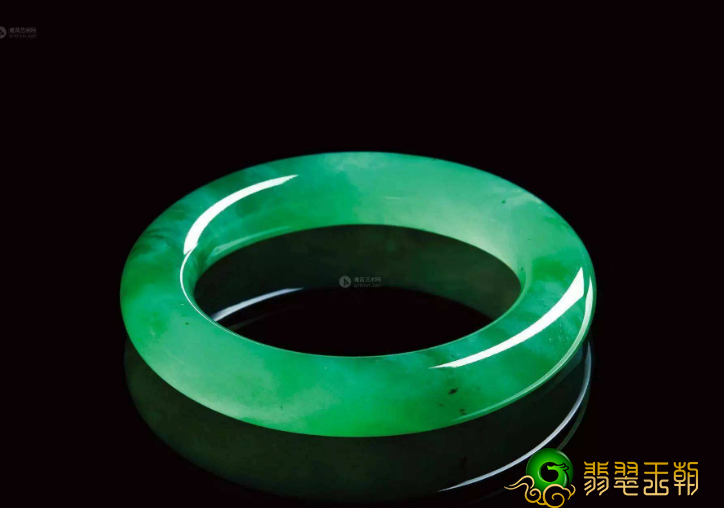 翡翠与玉的差别你清楚吗?千万不要搞错了。 第2张