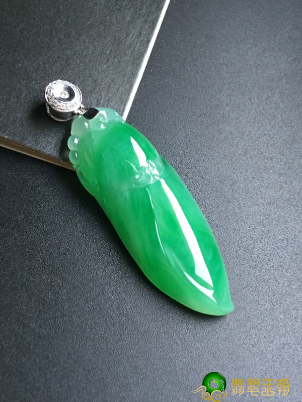 怎样简易辨别翡翠翡翠原石的优劣 如何去评定翡翠翡翠原石的真伪   第3张