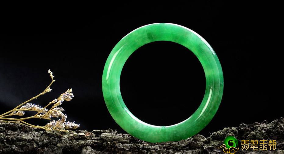 翡翠a货是什么意思?来看看天然翡翠的真身 第1张