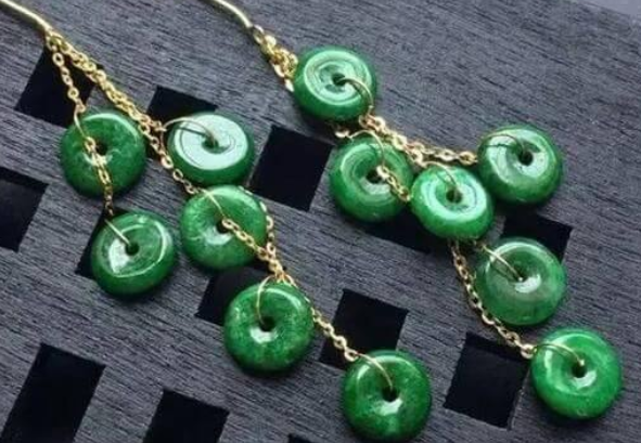 
                干青翡翠是什么意思？干青翡翠可以养透吗？
   第2张