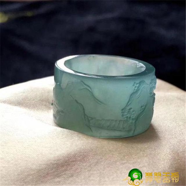 翡翠扳指价格高吗？讲一讲翡翠扳指的小知识！（上）   第3张