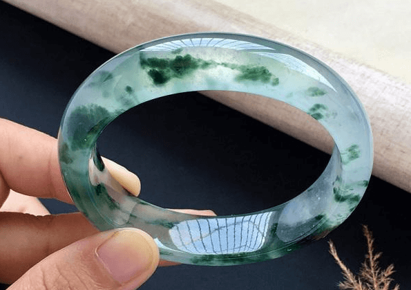 市场上的翡翠优劣不等,如何判定翡翠的品质?(图文) 第2张