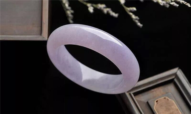 缅甸翡翠价格为何连年上涨？背后的原因大公开！   第1张