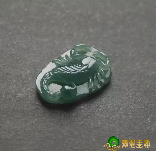 日常中的蜈蚣人担心近,但翡翠大蜈蚣美翻了寓意还十分大!! 第5张