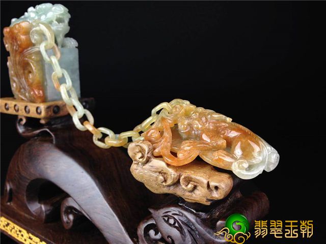 雕摆设用哪样翡翠？翡翠摆设的寓意原来有这么多！   第2张
