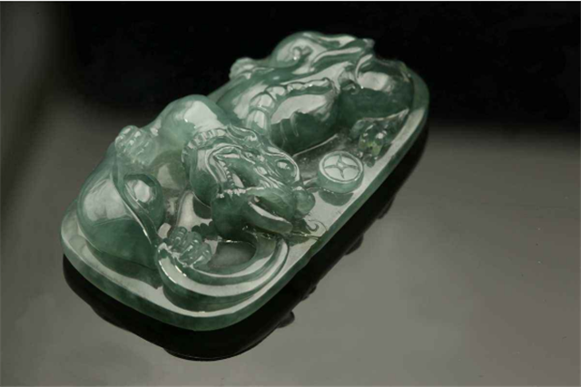 高档油青种翡翠贵吗?原来这里面有大学问! 第3张