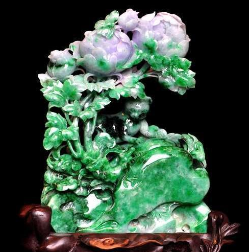 一些瑕疵很多翡翠，经过玉雕师的精雕细琢，展现出完美的自己   第3张