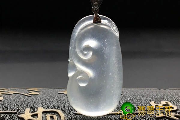 诗有情，画有意，一语道破翡翠如意的寓意   第2张