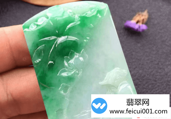 翡翠翡翠a货花件什么意思  第2张