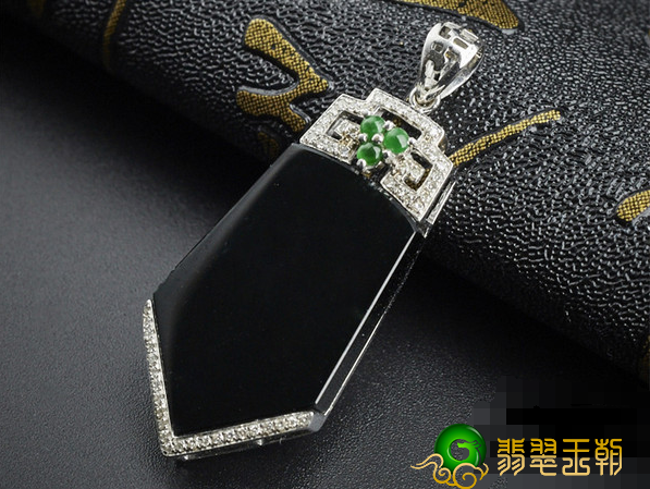 新年或逢年过节送翡翠不能乱送，在这其中有非常大的寓意重视   第7张