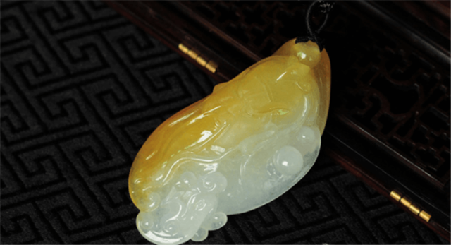 红翡招财还是黄翡招财?让我来解答你的的疑惑！   第1张