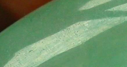 只需一碗水，轻松分辨翡翠手镯真假，商贩：真要转行了   第4张