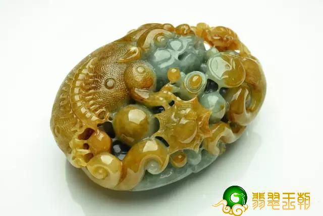 日常中的蜈蚣人担忧近,但翡翠大蜈蚣美翻了喻意还十分大!! 第1张