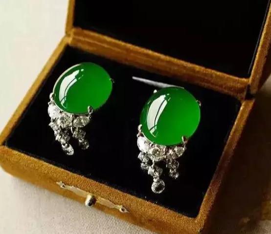 翡翠颜色千变万化，到底有多少种绿？   第3张