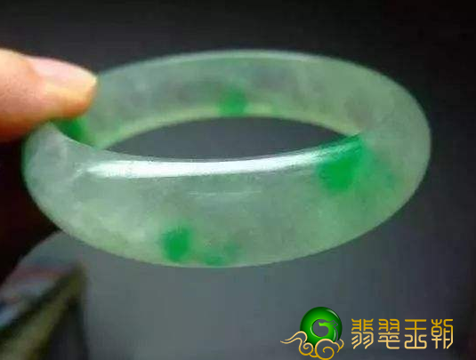 怎么辨别漂白剂添充上色解决翡翠   第1张