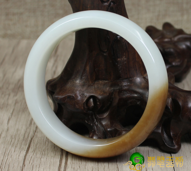 和田玉手镯的寓意是什么，你知道吗   第3张