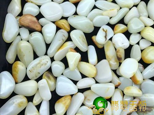 怎样看透和田籽料的年纪   第3张