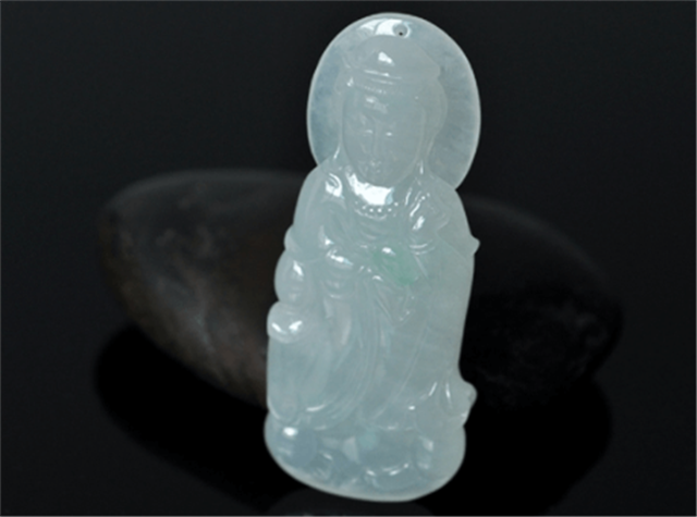 什么是芙蓉种翡翠？这篇文章教你辨别它的真假！   第3张