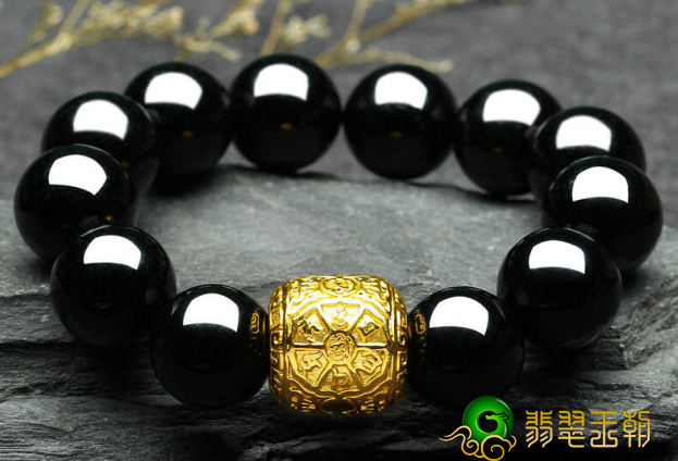 每一个人都要像墨翠一般   成熟内敛并保持纯真   第3张