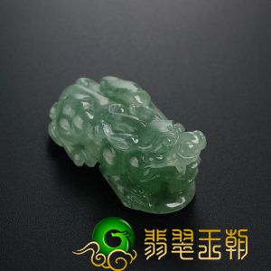 翡翠貔貅吊坠适合什么人佩戴 分别有什么寓意 第1张