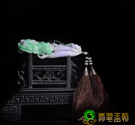 你觉得翡翠摆饰要是摆着就可以了？这种关键点干万不可以忽略   第6张