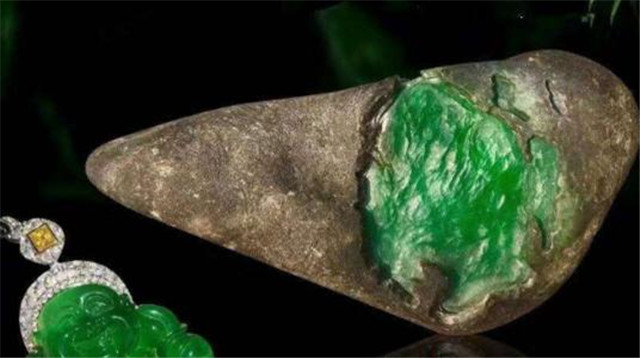 翡翠绿色分布决定价格?答案就在这里!(图文) 第2张