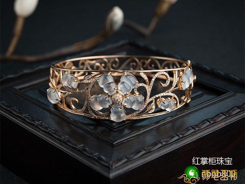 翡翠葫芦寓意多，合适什么人戴？该怎样选择？   第4张