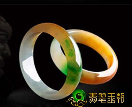 纯天然翡翠手镯价格怎样？该怎样选择？   第4张