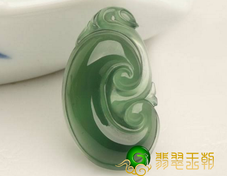 油青种翡翠是哪些的 哪样比较好 