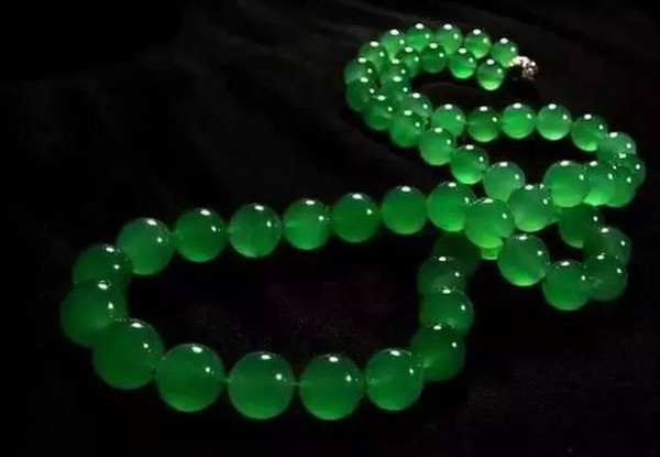 
                君子不可不饰！最具中国风的翡翠设计！
   第1张