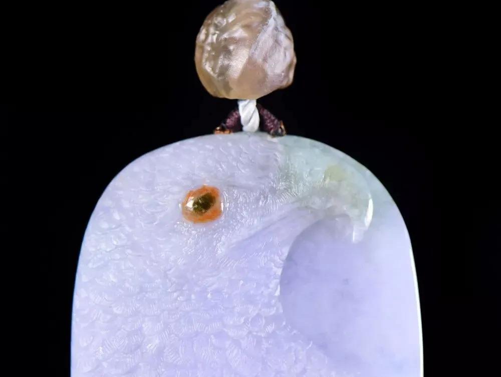 
                瑕疵变点睛！令人拍案叫绝的玉雕创意！
   第1张