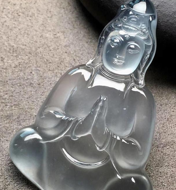 如何看翡翠观音面相的好坏？非常有用   第1张