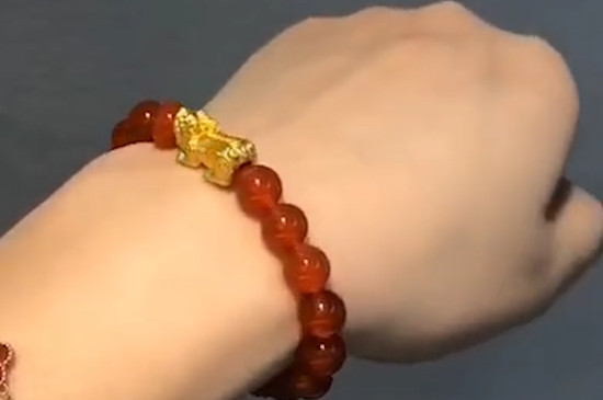 貔貅戴哪个手 貔貅应该怎么去佩戴   第3张