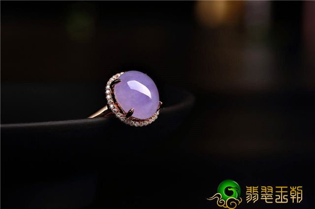 收藏必看,如何挑选适合自己的翡翠戒指！   第3张