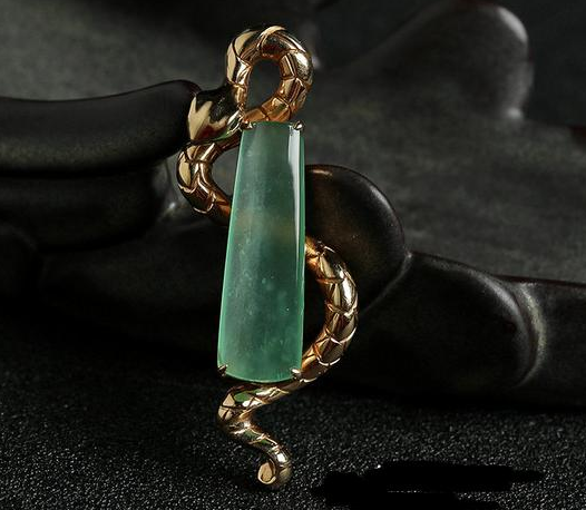 什么样的翡翠才算得上是晴水翡翠？   第1张