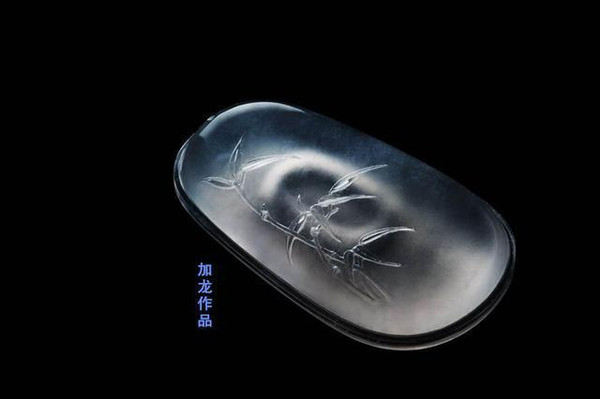 
                跨越时代的翡翠之美！
   第4张