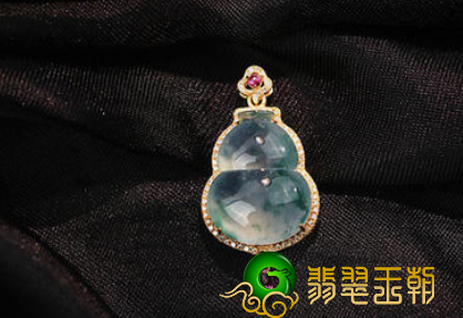 纯天然翡翠胡芦挂坠喻意翡翠胡芦挂坠的喻意和代表 第2张