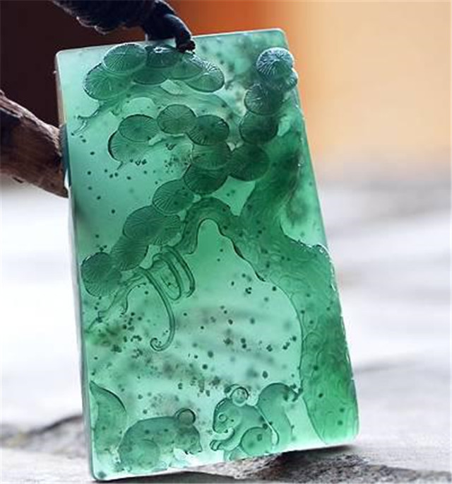 翡翠的棉对于颜色有影响吗？综合多方面来看一下！(图文)   第1张