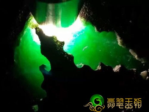 翡翠赌石怎样开窗与抛光技巧详解   第4张
