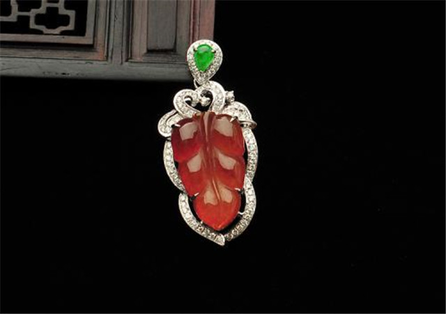 中国翡翠文化源远流长，因为它象征着美和纯洁！   第3张