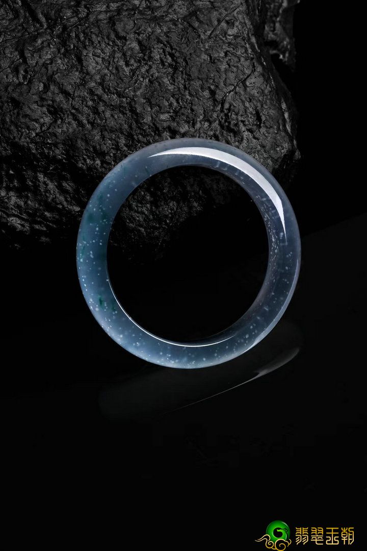 什么是老翡翠，鉴定老翡翠的标准是什么   第1张