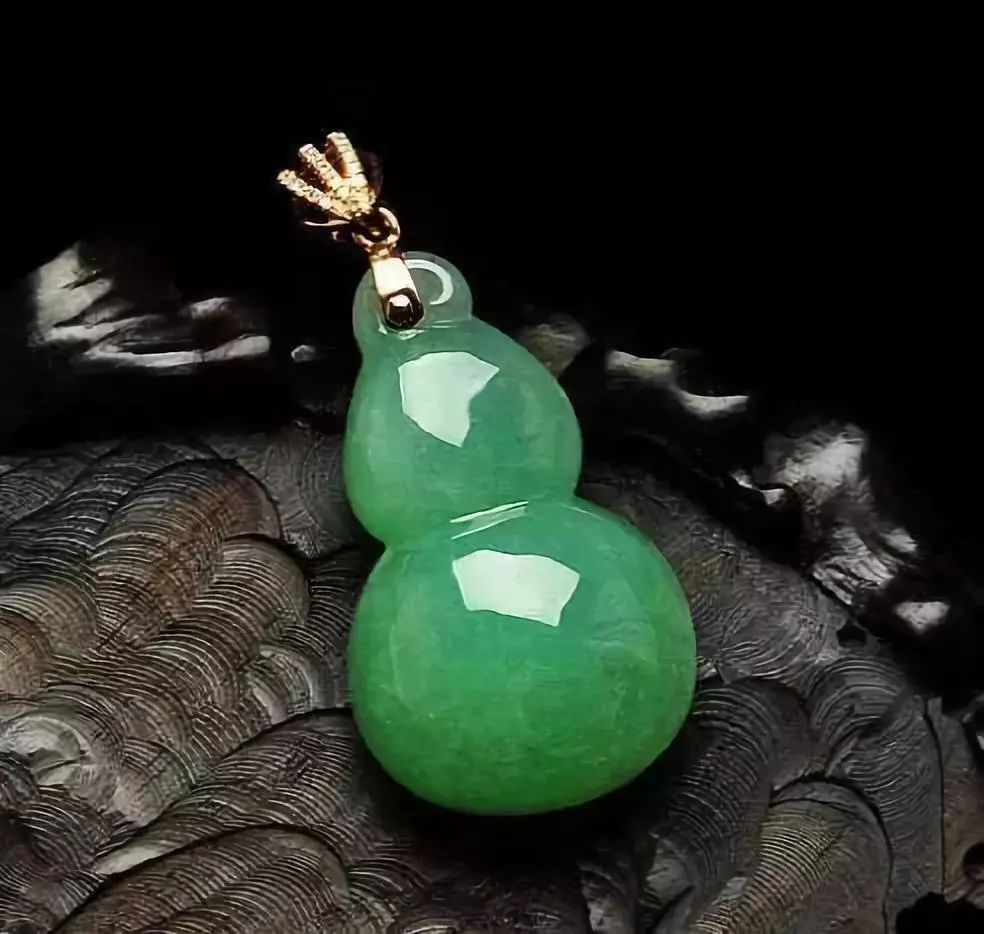 
                翡翠优劣应该如何看？
   第2张