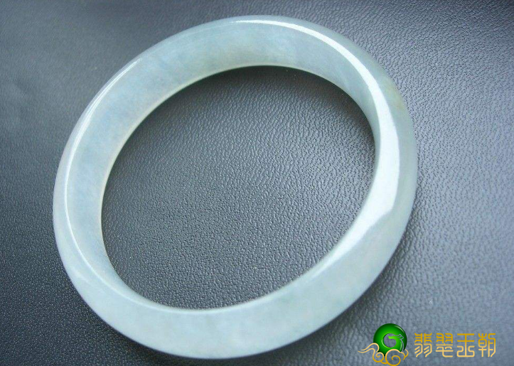 玉洁冰清，晶莹的翡翠冰种翡翠   第1张