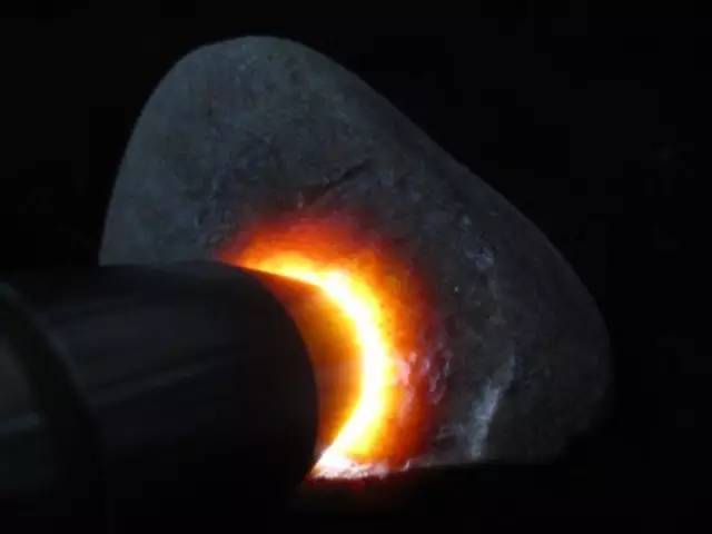 皮壳的表现,是判断玉石场口的重要依据!(图文) 第2张