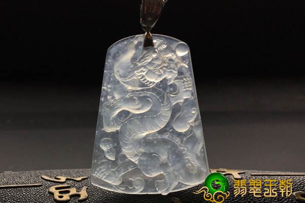 翡翠龙牌的喻意突显品味既好意头又旺财   第1张