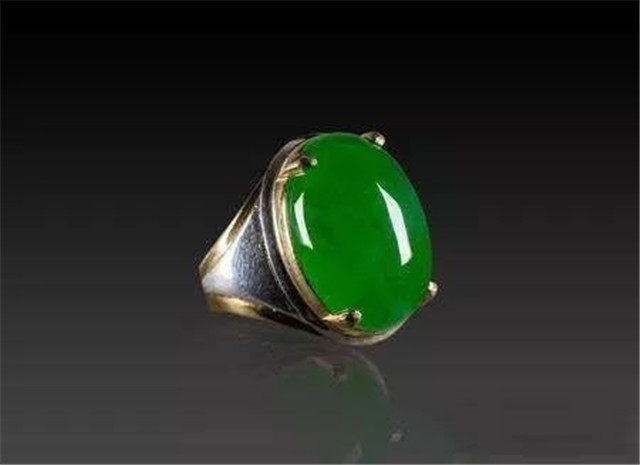 建议入手的五大翡翠种类，点击查看赢先机！(图文)   第1张