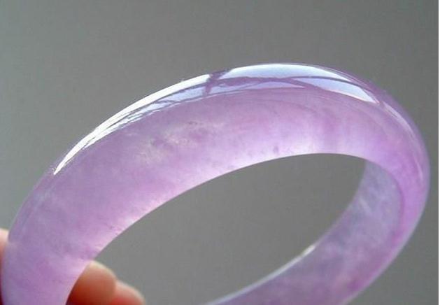 玉有五色，翡翠六色   第4张