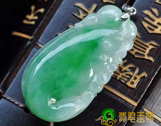 买翡翠很容易犯这六大错误观点 这一错误观点很多人犯过   第2张