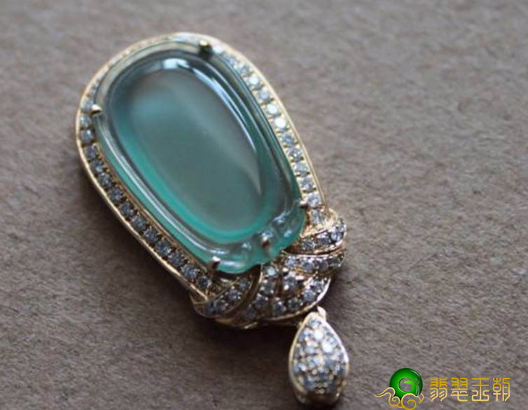 蓝水翡翠的价格和保养,蓝翡翠都有哪些种类? 第1张